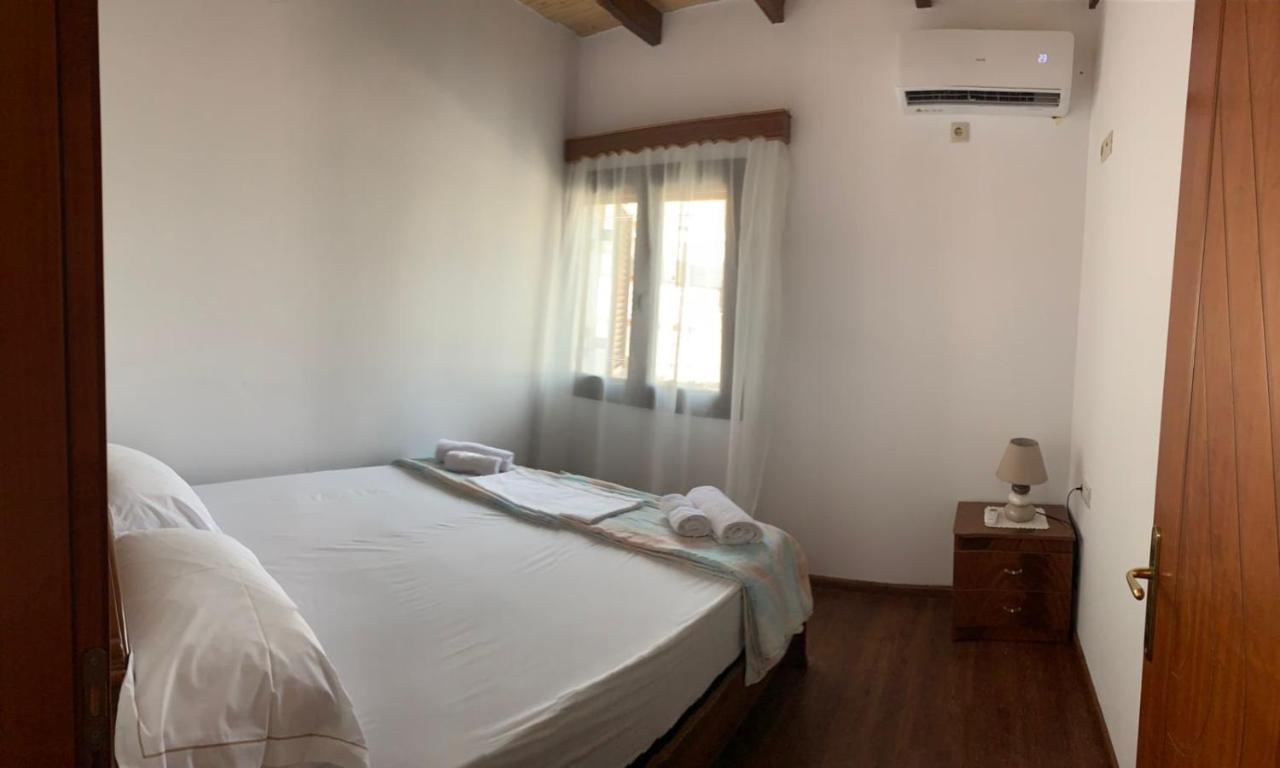 Nomad House-Entire House At Your Disposal,4 Guests เบราท ภายนอก รูปภาพ